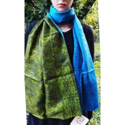Foulard en soie réversible...